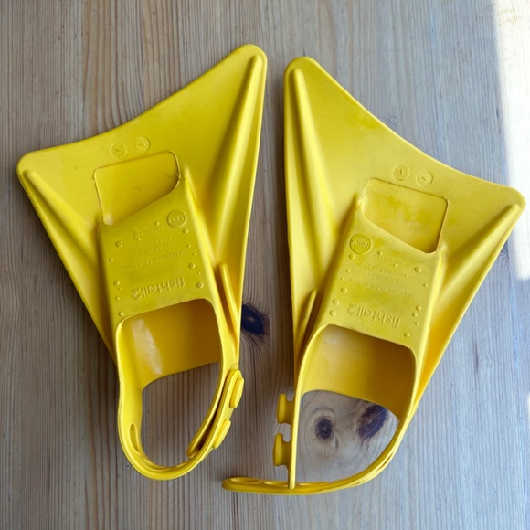 FINIS Fishtail 2 Swim Fins for Toddlers & Kids - Picture 3 of 3